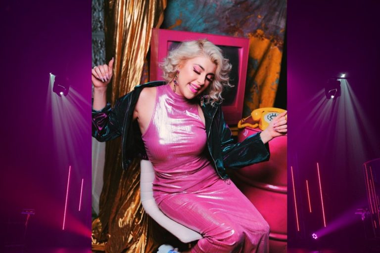 La propuesta, en estilo pop-electrónico y con matices de la música de los años 90, incursiona en la fusión árabe.