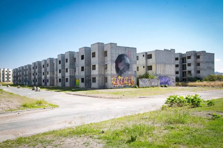 ¿A cuantas familias se podría haber ayudado de una u otra manera con esos recursos que el Infonavit dejó de percibir?