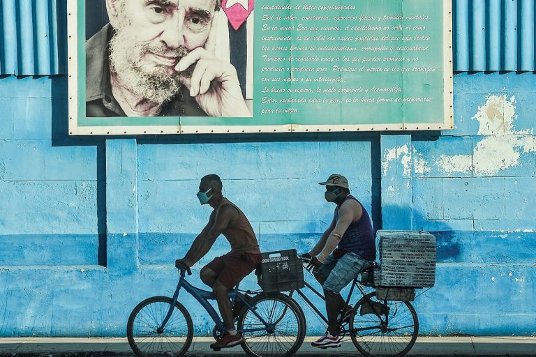 A mediados de octubre vecinos del poblado de Becerra en la provincia Las Tunas protestaron contra el hambre y los cortes de electricidad.