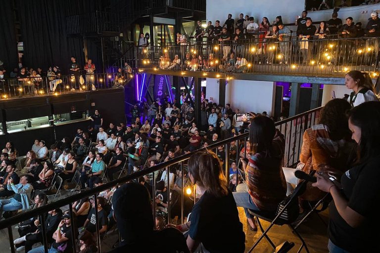 Para la regulación cripto en México, dijo Etienne Luquet, se cuenta con la Circular 419 de Banxico, que separa el mundo cripto del mundo financiero.