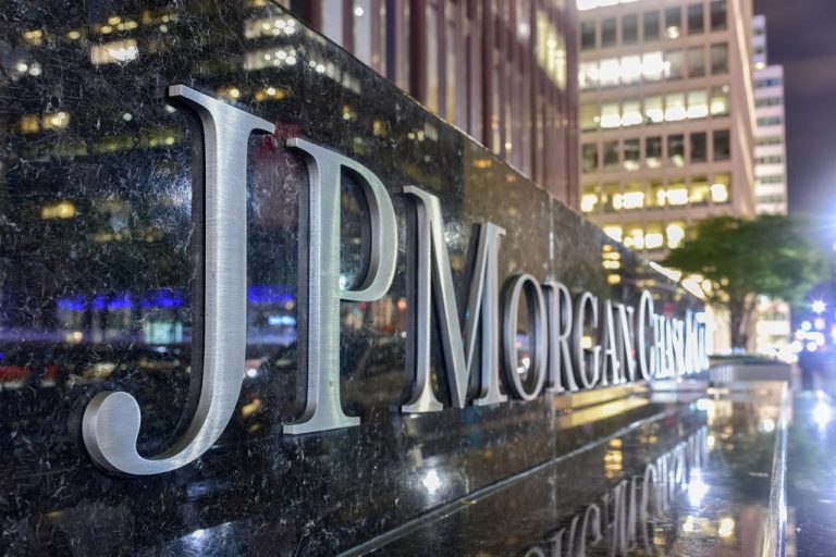 JPM Coin la moneda virtual de JP Morgan, ha sido una cripto desarrollada desdes hace 7 años a través de la blockchain privada Quorum y desplegada en 2018.