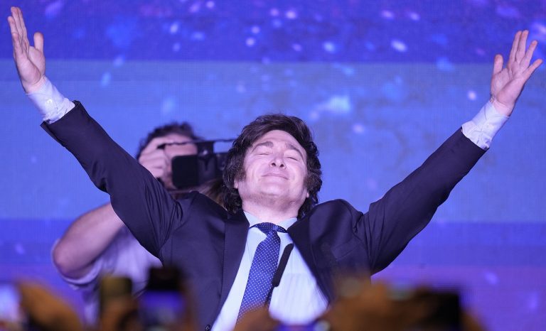 El dictador de Venezuela, Nicolás Maduro, consideró que el triunfo del liberal Milei en Argentina, el domingo 19 de noviembre, representan una “tremenda amenaza”.