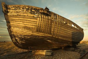 Otro de los hallazgos fue que el barco no está petrificado, y se acumulan las evidencias de una gran inundación en esa zona en tiempos remotos.