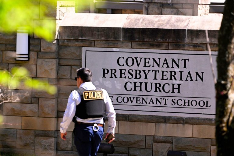 Según los informes judiciales, Hale dejó al menos 20 diarios, una nota de suicidio y una memoria, que fueron recuperados en la escena del crimen y en la casa de sus padres.