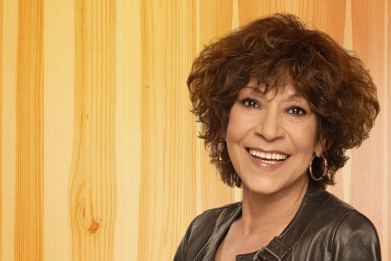 Con ella, la entrevista ciudadana fue una cátedra. Lástima que el periodismo académico no toma en cuenta este periodismo comunitario, de banqueta.