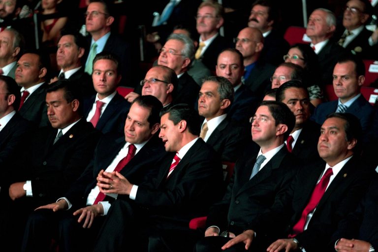 Días antes, Adrián Ruvalcaba dijo que aceptaría “chamba” con Sheinbaum, si se lo proponen.