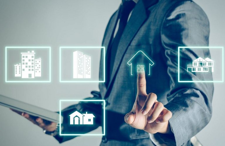 Desarrollado para apoyar el trabajo de brókers, Realguru sirve como el primer canal de contacto para atender los cientos de solicitudes.