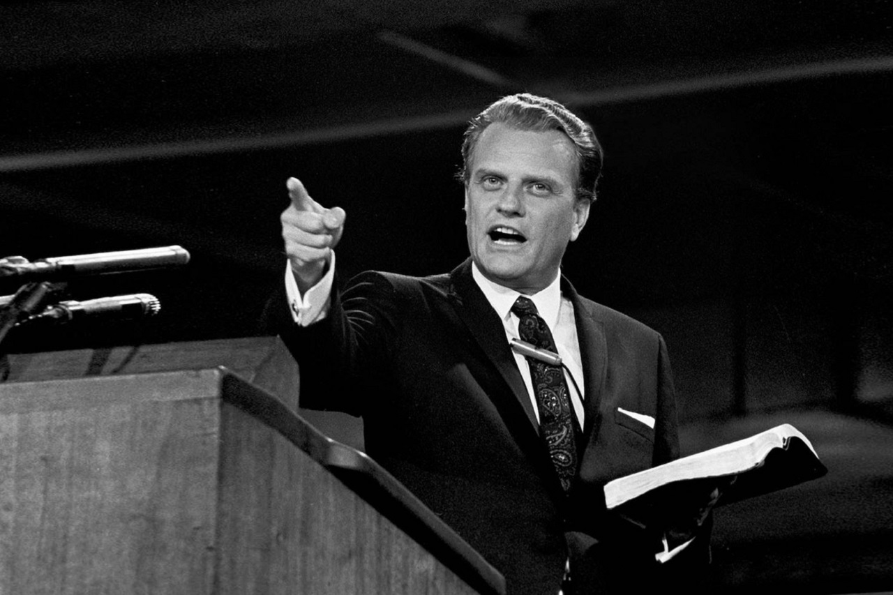 La gente pensó que Billy Graham estaría contento con lo ocurrido, porque tenía la capacidad de conquistar a los seguidores de Jimmy para sus propias conferencias.