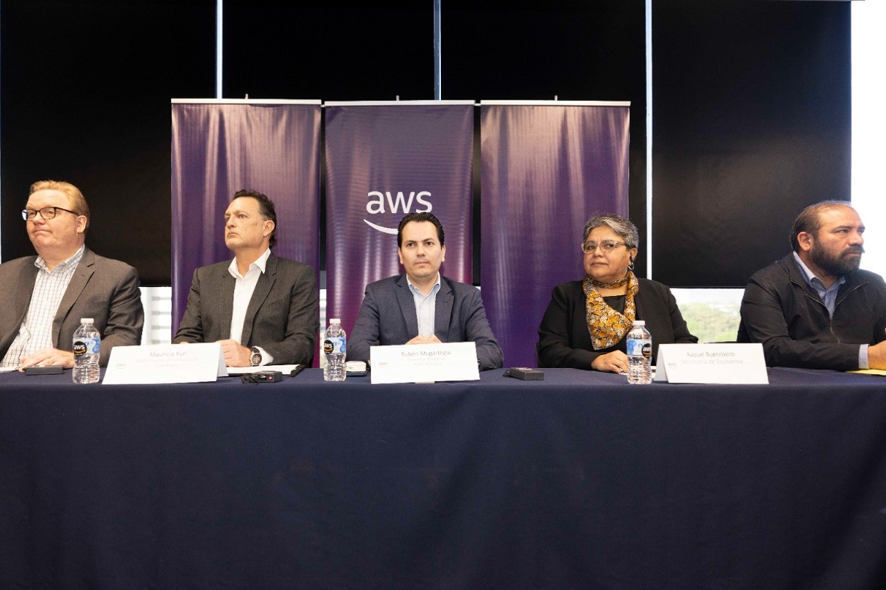 AWS amplió su presencia de infraestructura en México en 2023 con el lanzamiento de AWS Local Zones en Querétaro.