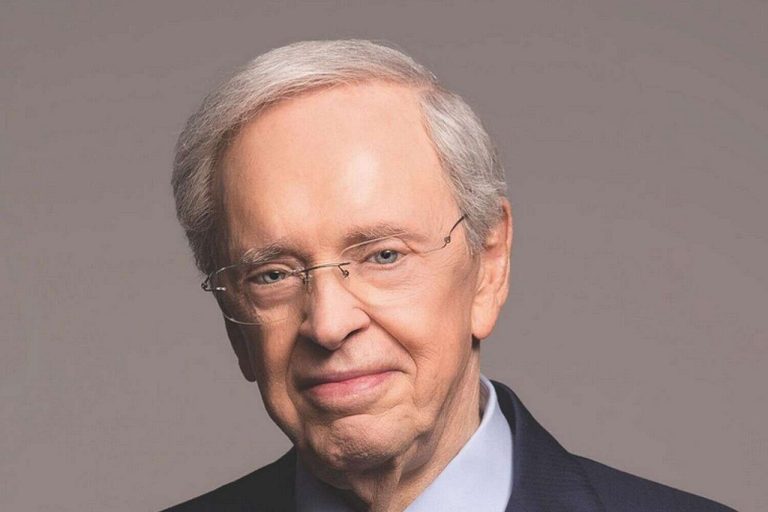 En 2022, Charles Stanley fue honrado con una cátedra docente en la Universidad Truett McConnell, escuela bautista de artes en Cleveland, Georgia.