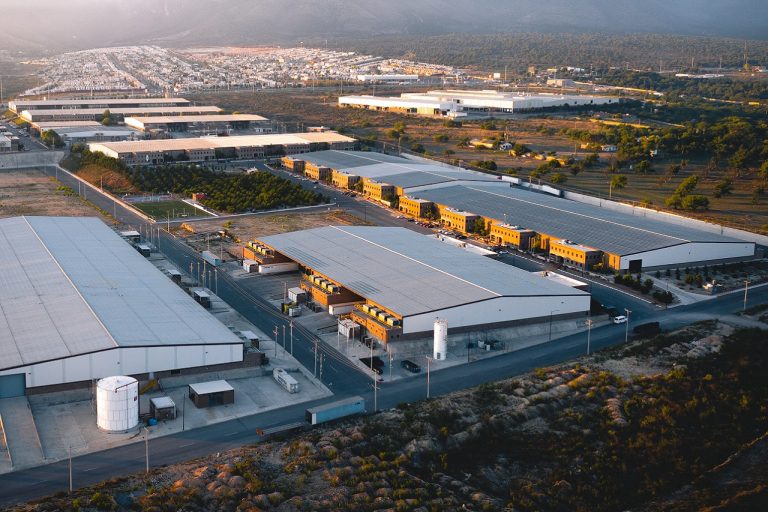 La expansión global del mercado del leasing refleja el reconocimiento de sus ventajas como una estrategia financiera eficiente.