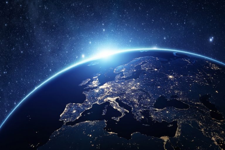 La caída mundial del sitio de ciberseguridad, CrowdStrike, generó un caos mundial que afectó a aerolíneas, bancos, medios de comunicación a nivel mundial.