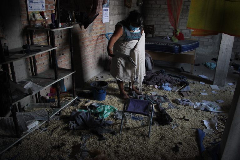 Las violaciones a los derechos humanos son en Santiago Jalahui, San Juan Lalana, San Juan Mazatlán Mixe, San Juan Yaá, Santa María Yohueche y San José Quianitas, en Oaxaca.