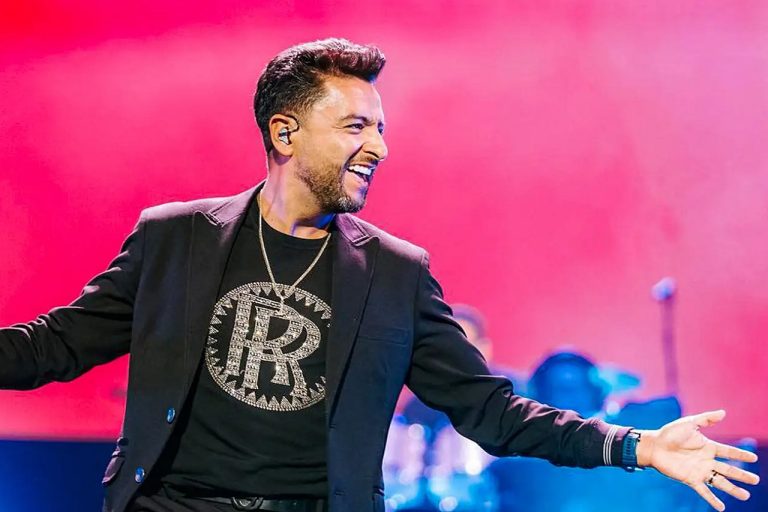 El álbum de Alex Campos incluye participaciones con Steven Richards, Andrés Castro, Danny Ventura, Crys Osorio, Abraham Osorio, Willy García, Miel San Marcos e Israel Houghton.