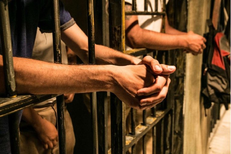 Durante el encuentro con medios, el pastor Rogelio Hernández y Juan Nicolás, informaron que sobreviven de las donaciones de otras iglesias del estado.