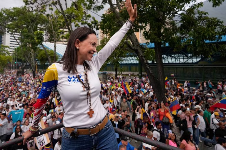 En una población total de más de 28 millones, se estima que serían más de 4 millones de hermanos evangélicos que seguirán bajo opresión y oprobio por un gobierno que practica la brujería.