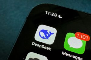 DeepSeek, que apenas se lanzó la semana pasada, ya supera a ChatGPT, de OpenAI, para convertirse en la aplicación gratuita más descargada en Estados Unidos.