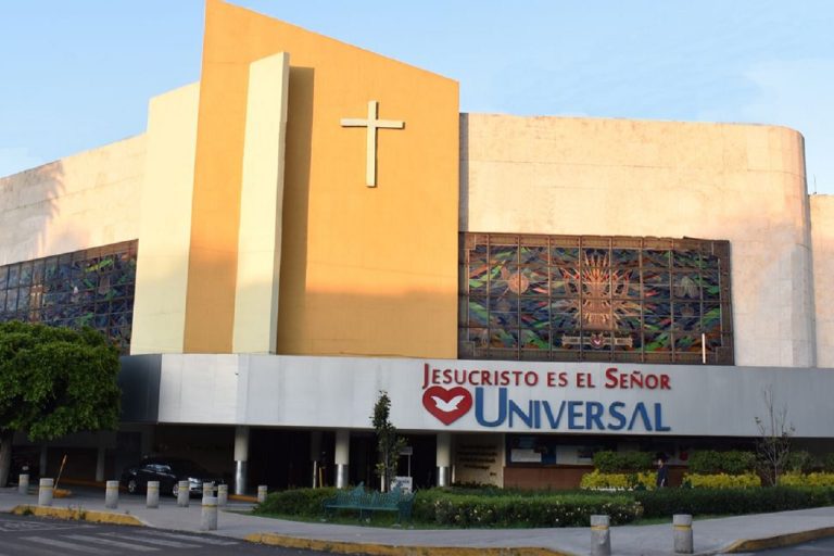 No es sorpresivo que el misionero Soares ha cimentado una imagen corporal cuidadosamente producida a modo de las exigencias de los medios de comunicación masiva tradicionales.