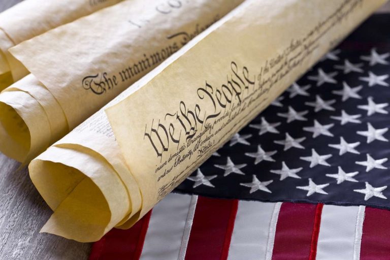 El 15% considera que tiene una postura ideológica conservadora, 39% dijo ser moderado y 42% liberal.