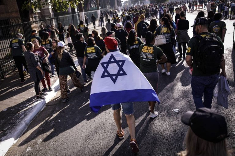  La operación Paraisópolis de 2023, descubrió que en favelas de San Paolo algunas iglesias evangélicas utilizaban “diezmos” para blanquear los ingresos.