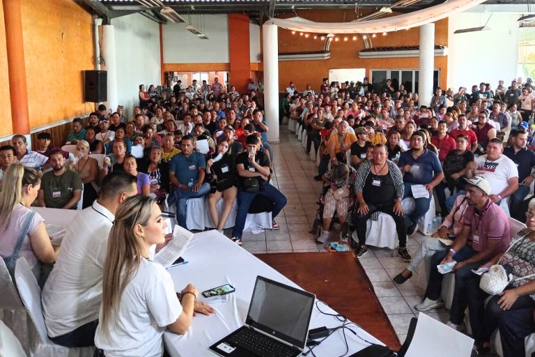 El representante Armand Gónzález Escoto, mencionó que trabajan en la creación de este partido satélite “de manera indirecta”.