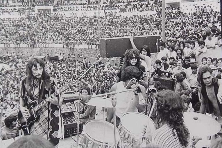 "Con Fernando Toussaint fue muy rápido acordar fecha, también con el Hangar Ambulante y hasta hablé con la mamá famosa de Alejandro Lora, entre muchos otros casos".