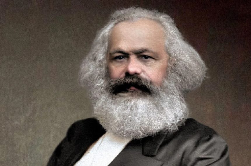 Irónicamente, Carlos Marx, desde sus primeras publicaciones, hizo una defensa de la libertad de prensa, que caracterizó como "el espejo espiritual en el que un pueblo se contempla".