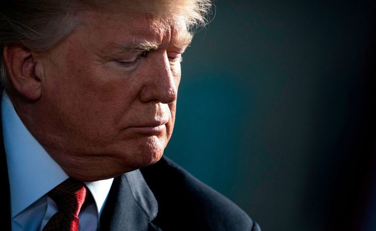 Cuba proporciona refugio a grupos terroristas transnacionales, como Hezbolá y Hamás, además que la dictadura santera persigue y tortura a opositores políticos.