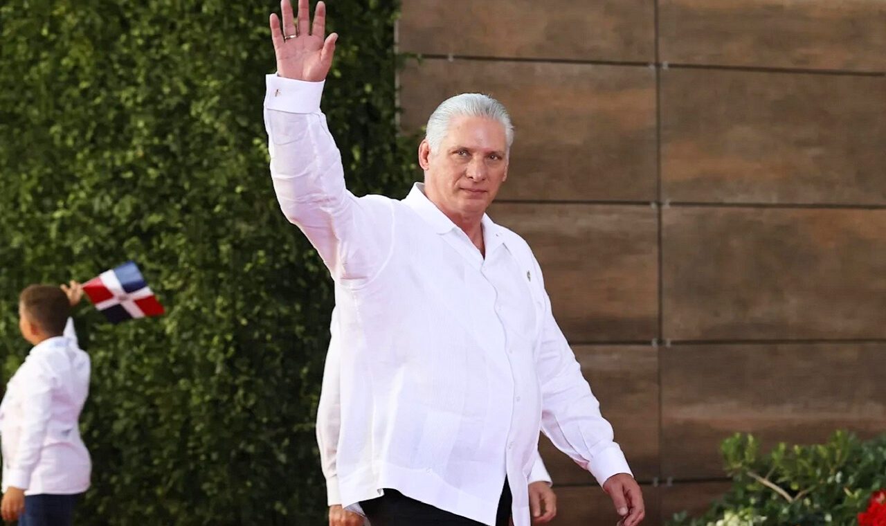 Diversos medios hicieron hincapié en que el dictador Díaz Canel había estado ausente de los medios de propaganda oficiales, y que en su última aparición, se le ve demacrado.