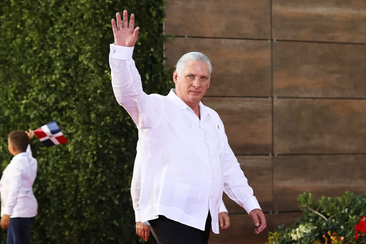 Diversos medios hicieron hincapié en que el dictador Díaz Canel había estado ausente de los medios de propaganda oficiales, y que en su última aparición, se le ve demacrado.