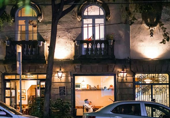 Hoja en Blanco se diferencia de otros espacios de la colonia Roma norte, en que todo ahí invita a la creación.