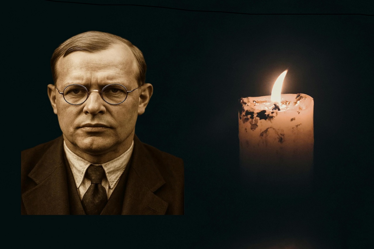 El 9 de abril de 1945, el teólogo luterano Dietrich Bonhoeffer fue asesinado en el campo de concentración de Flossenbürg. Desnudo, fue ahorcado, reanimado y vuelto a ahorcar.