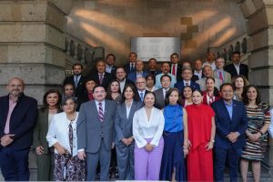 Mario Delgado @mario_delgado · 7 may. ¡Tenemos noticias! 📢 Por acuerdo unánime del Consejo Nacional de Autoridades Educativas, integrado por todas las secretarias y secretarios de educación de nuestro país, se modifica el Calendario Escolar para concluir clases el próximo 5 de junio.