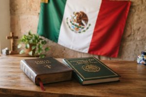 Los protestantes se consolidaron y expandieron en todos los ámbitos de la vida nacional, favorecidos en gran parte por la consolidación del estado laico como resultado de la Guerra Cristera y la Revolución Mexicana.