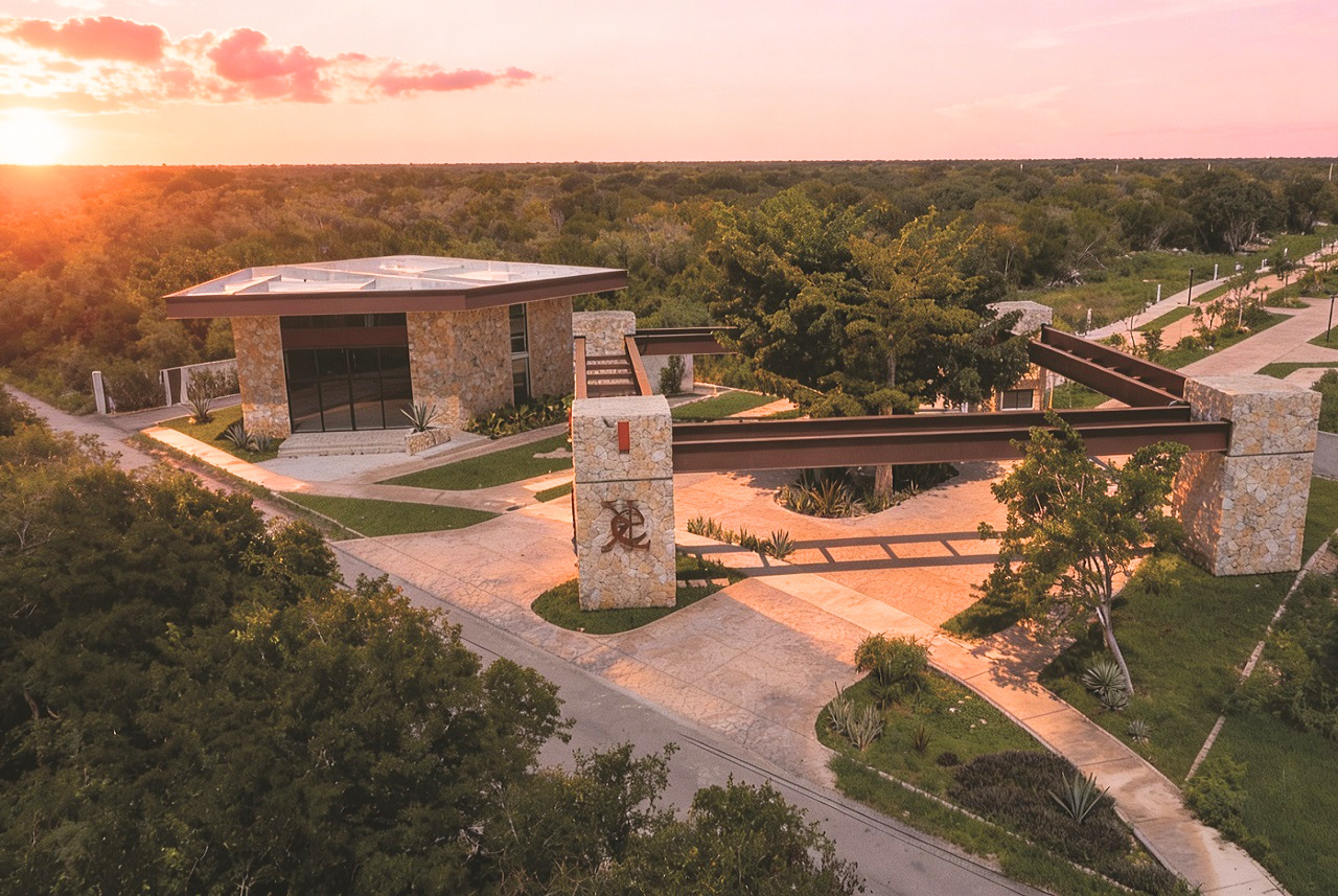 Kalanté apuesta firmemente por la escasez estratégica al ofrecer una comunidad exclusiva de solo 74 lotes residenciales premium, que van desde los 266m² hasta los 503m².