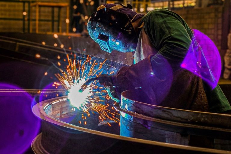 Ozaru y Púrpura AI prevén que las organizaciones que logren adaptarse a las nuevas dinámicas de la fuerza laboral de primera línea tendrán una ventaja competitiva importante.