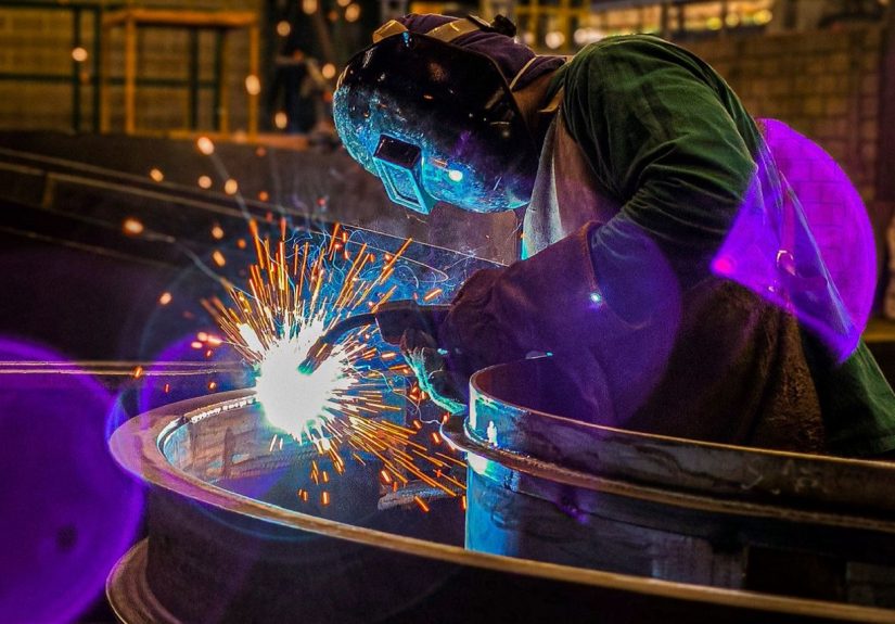Ozaru y Púrpura AI prevén que las organizaciones que logren adaptarse a las nuevas dinámicas de la fuerza laboral de primera línea tendrán una ventaja competitiva importante.