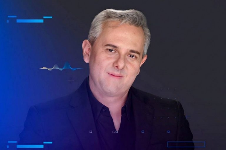 Luis Cárdenas dijo que no vale la pena desgastarse por los políticos. “No vale la pena desgastarse por una clase política tan derruida, tan asquerosa, tan reprobable como la que tenemos. Valemos más los ciudadanos, ay, perdóneme. Valemos más, mucho más los ciudadanos”.